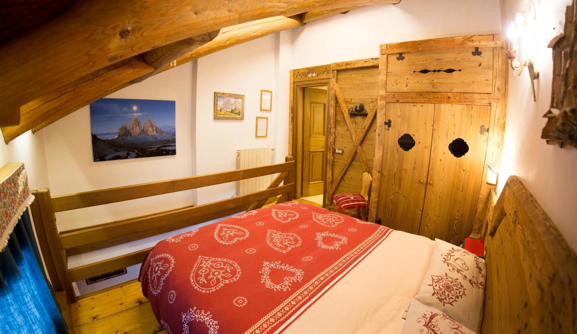 Cristallo & Faloria Suite Apartments Cortina d'Ampezzo Exterior photo