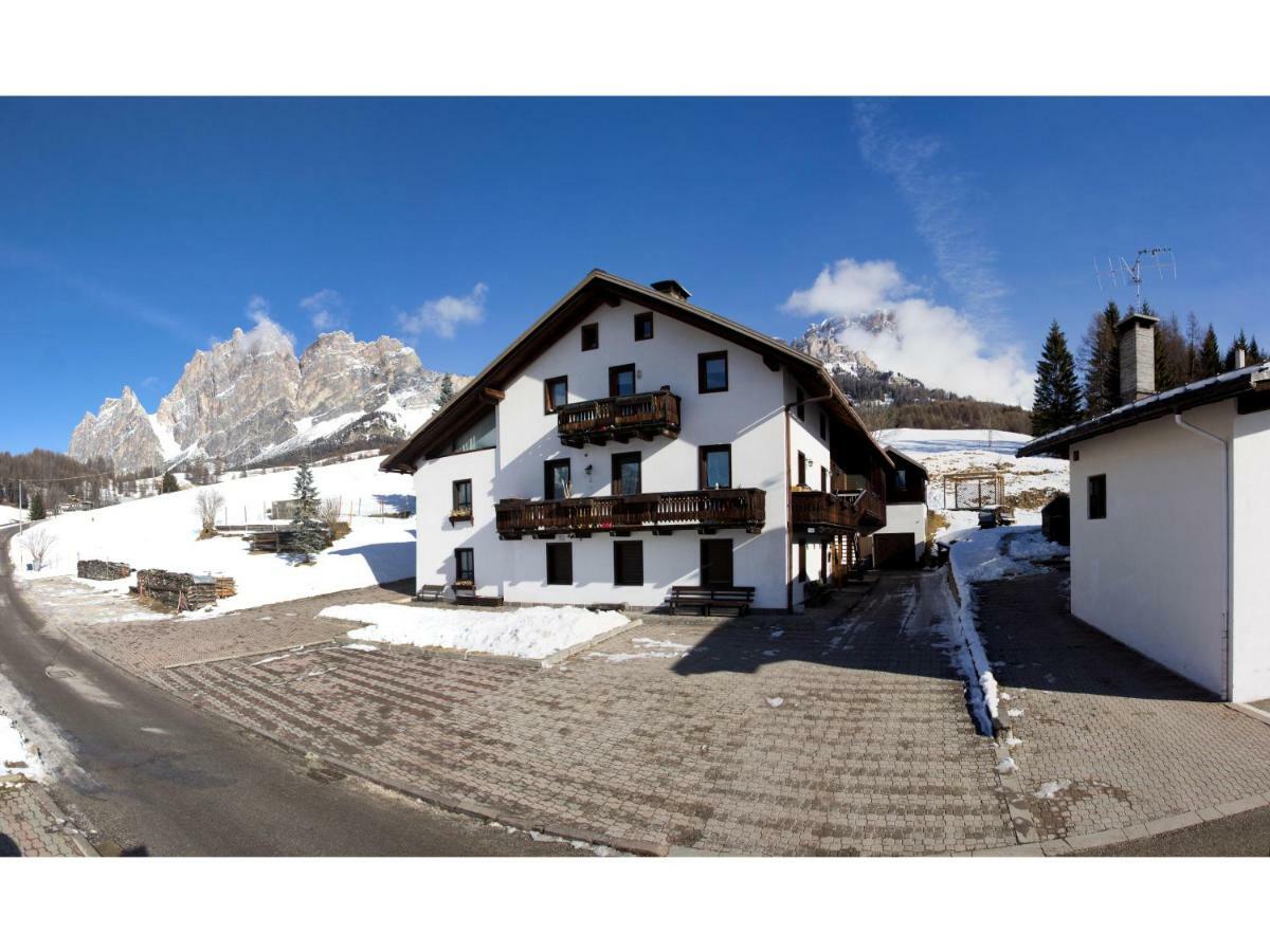 Cristallo & Faloria Suite Apartments Cortina d'Ampezzo Exterior photo
